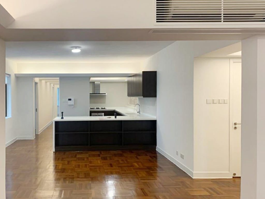 photo 2 — Kam Yuen Mansion, Mid Levels Central