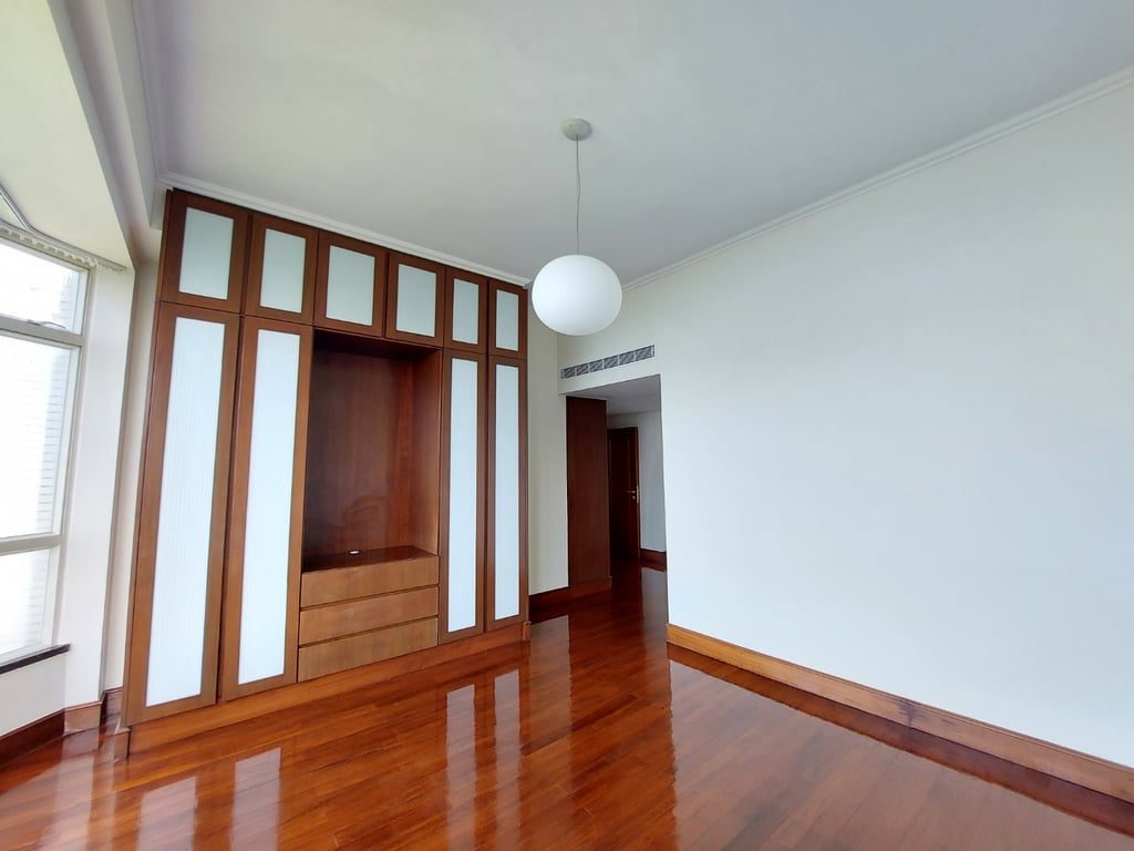 相片 8 — HOUSE A，山頂