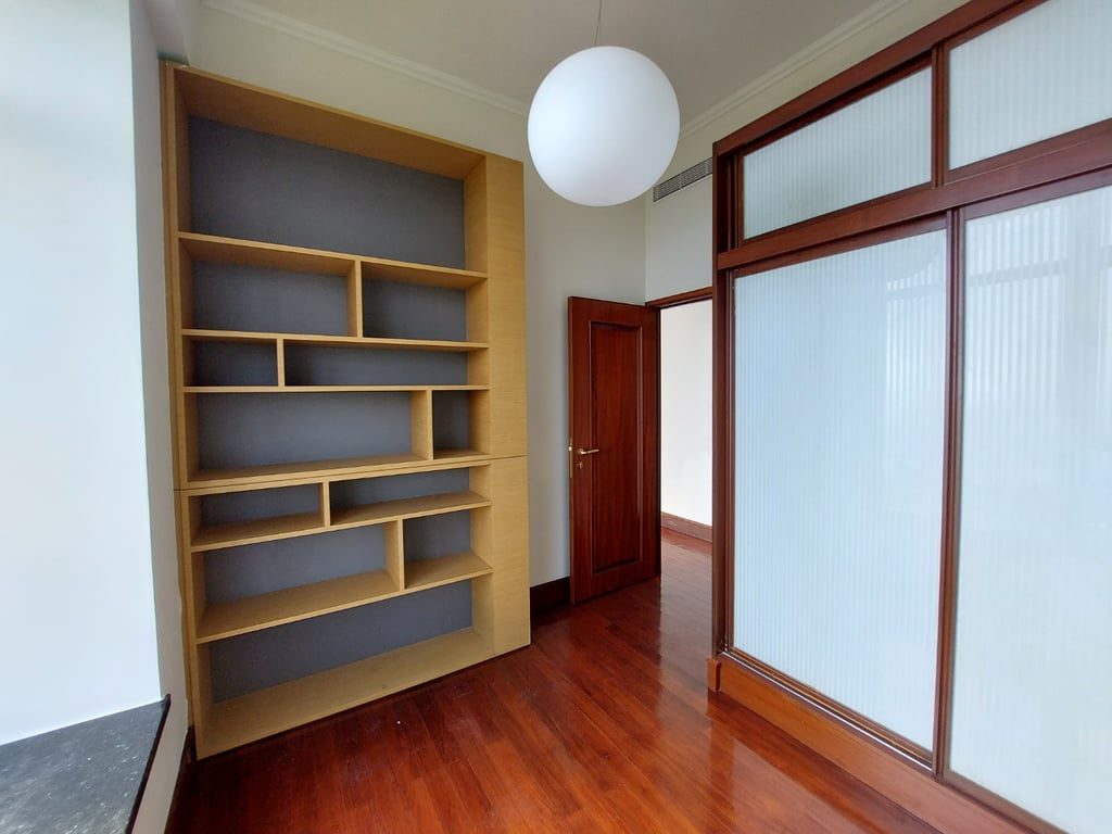 相片 10 — HOUSE A，山頂