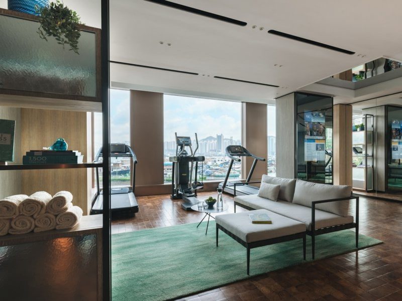 photo 4 — Waterfront Suites, Shau Kei Wan