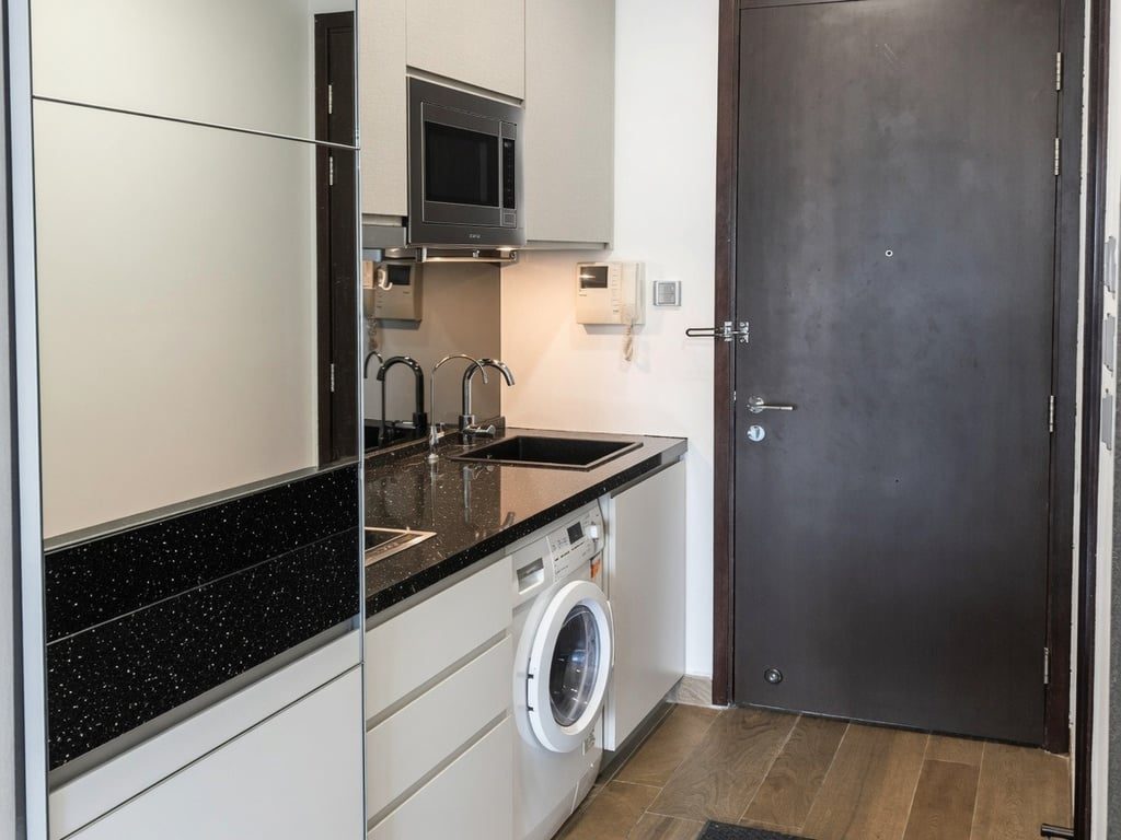 photo 2 — J Residence, Wan Chai