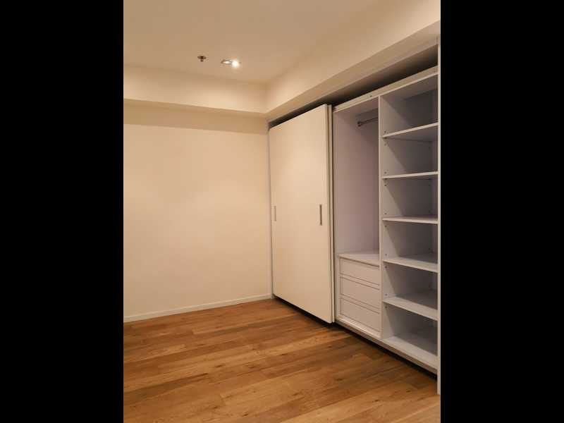 photo 5 — Kai Fat Building, Sheung Wan