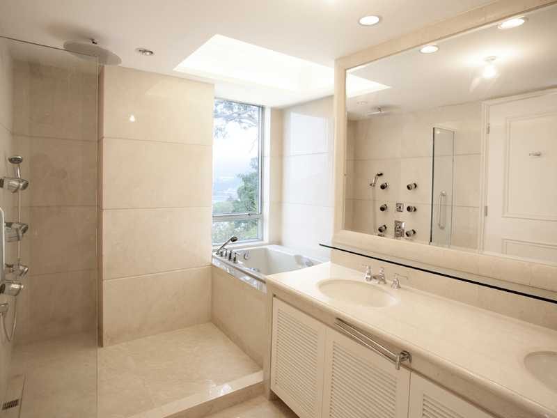 photo 12 — Overbays, Repulse Bay