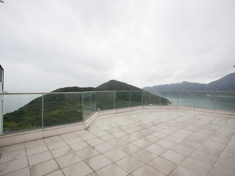 photo 17 — Overbays, Repulse Bay