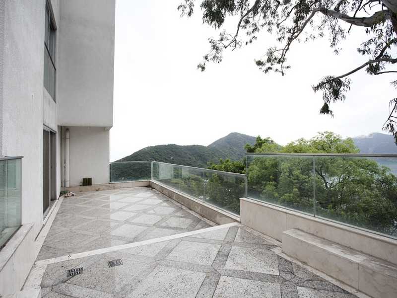 photo 4 — Overbays, Repulse Bay