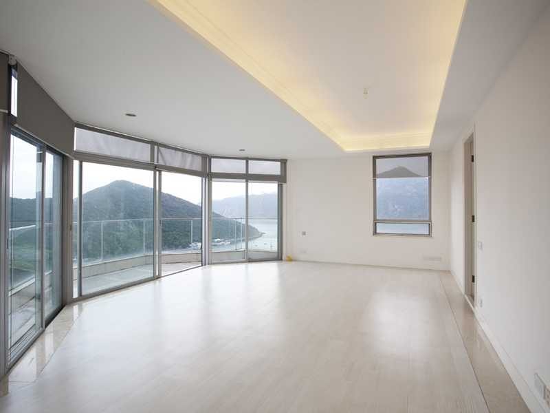 photo 10 — Overbays, Repulse Bay