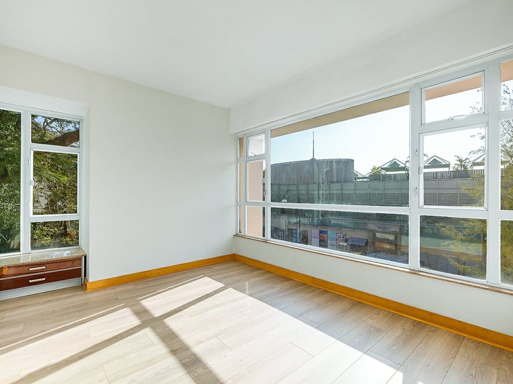 photo 7 — Riviera Apartments, South Bay