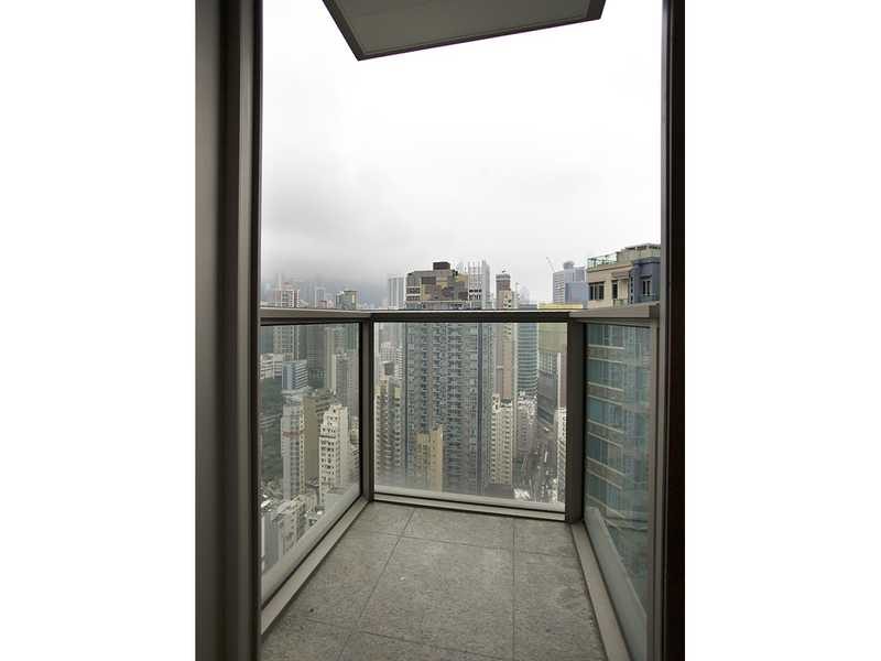 photo 3 — The Avenue, Wan Chai
