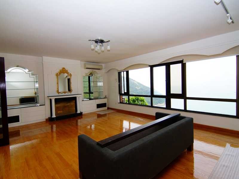 photo 2 — 19-25 Horizon Drive, Chung Hom Kok