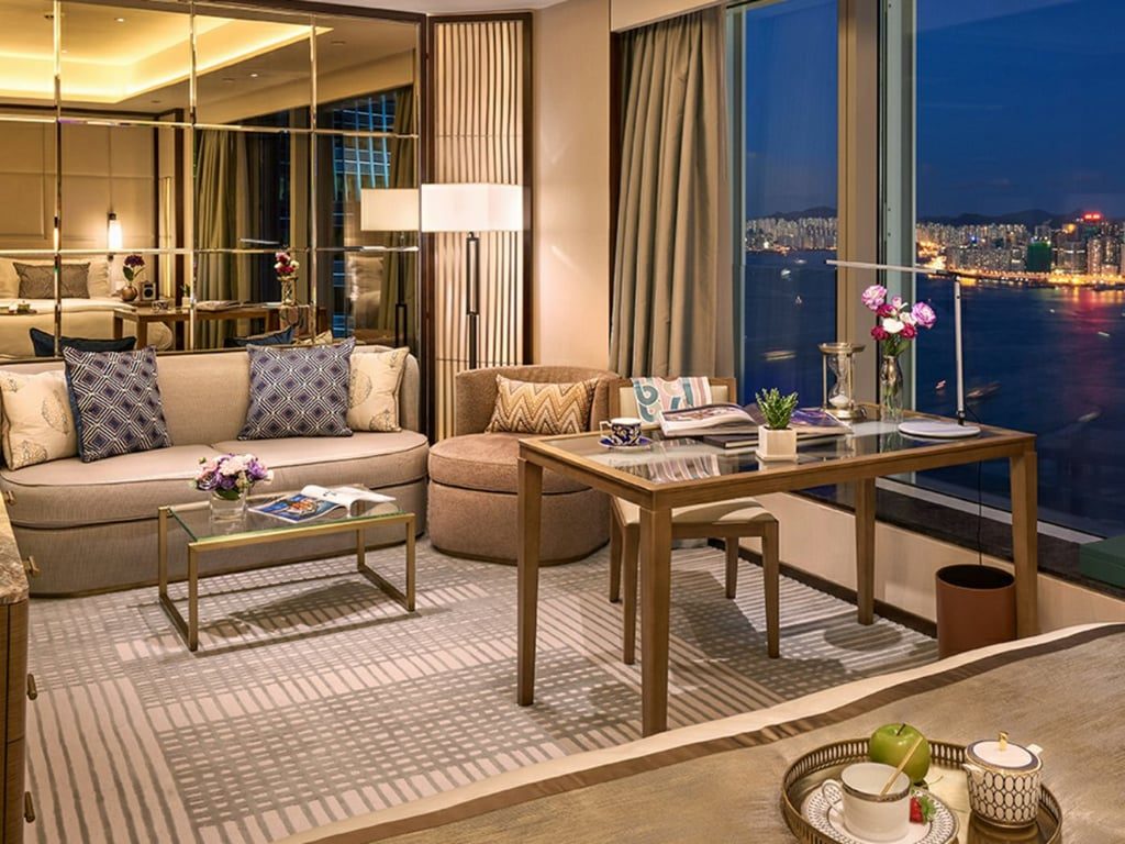 photo 5 — Four Seasons Place, Central