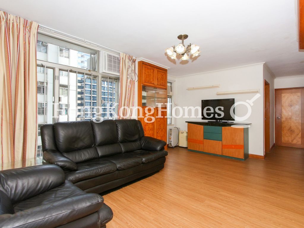 Living and Dining Room — Taikoo Shing - King Tien Mansion, Taikoo Shing