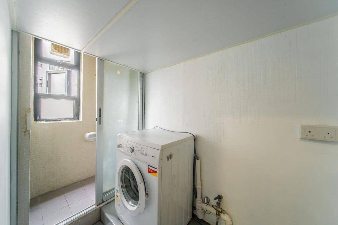 photo 11 — 8 Shiu Fai Terrace, Mid Levels East