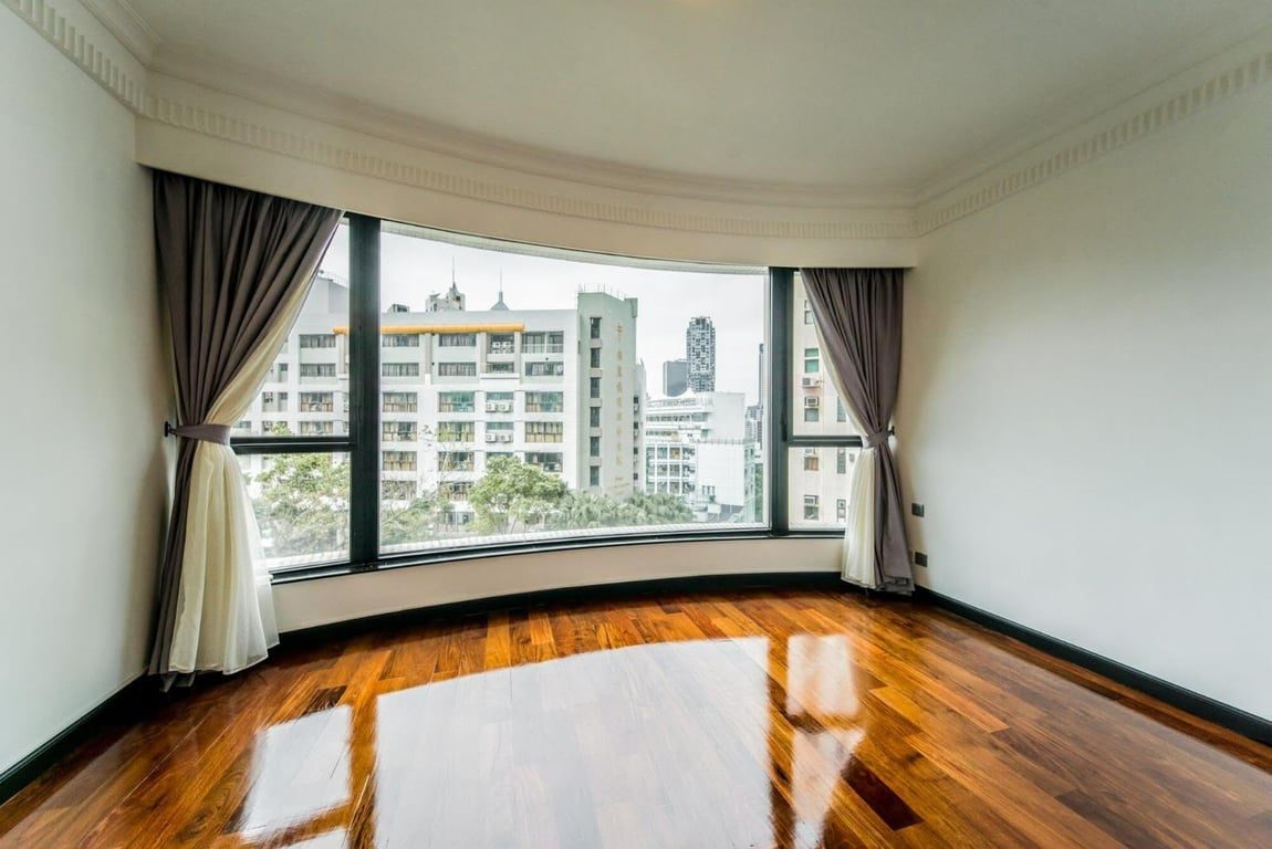 photo 6 — 8 Shiu Fai Terrace, Mid Levels East