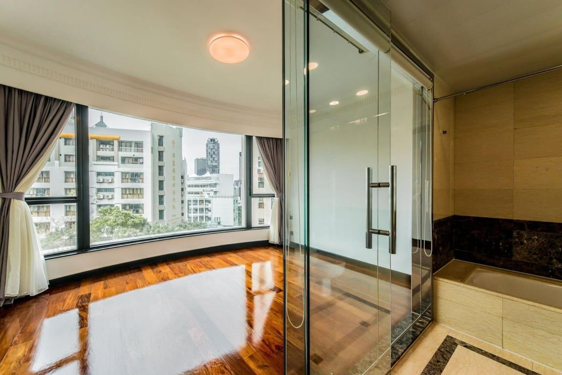 photo 7 — 8 Shiu Fai Terrace, Mid Levels East