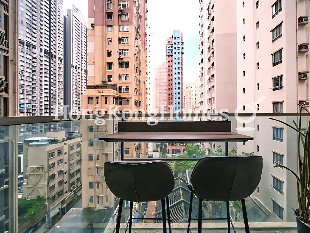 Balcony off Living and Dining Room — 星鑽，西營盤