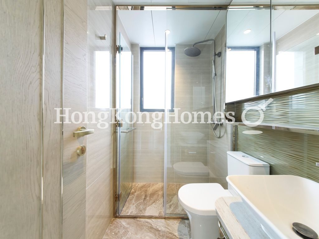 Guest Bathroom — The Queens, Sai Ying Pun