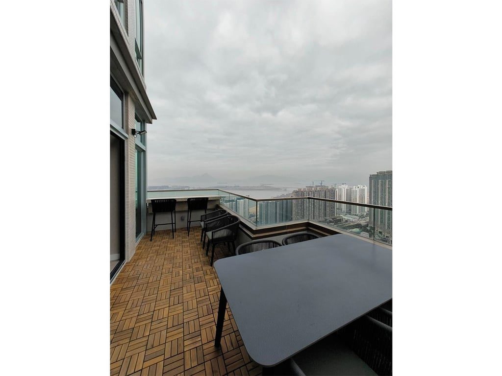 photo 12 — Coastal Skyline Phase 1, Tung Chung