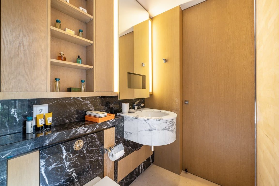 photo 3 — Gramercy, Mid Levels Central