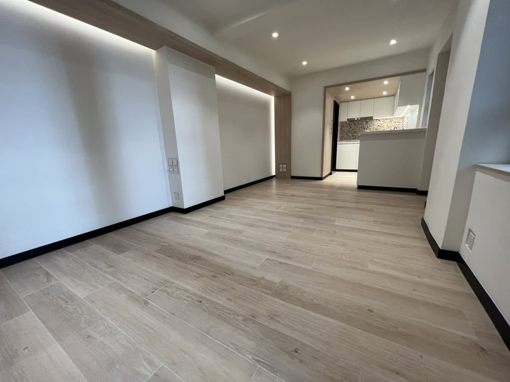 photo 4 — Hillview, Mid Levels Central