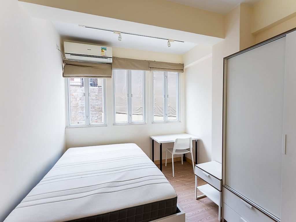 photo 5 — Sunny Building, Central
