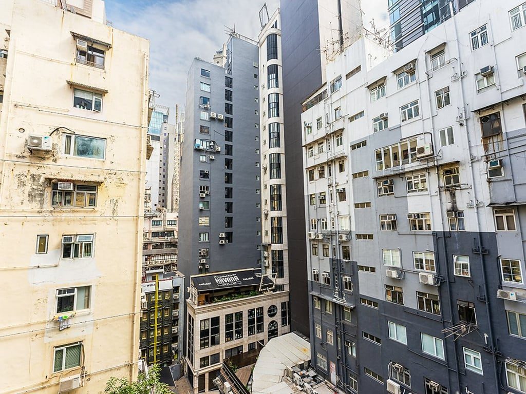 photo 10 — Sunny Building, Central