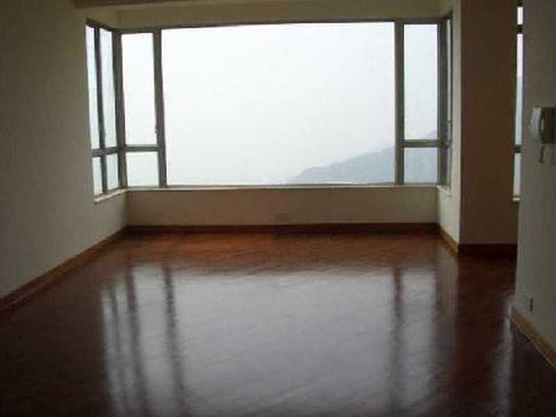photo 2 — Chelsea Court, The Peak
