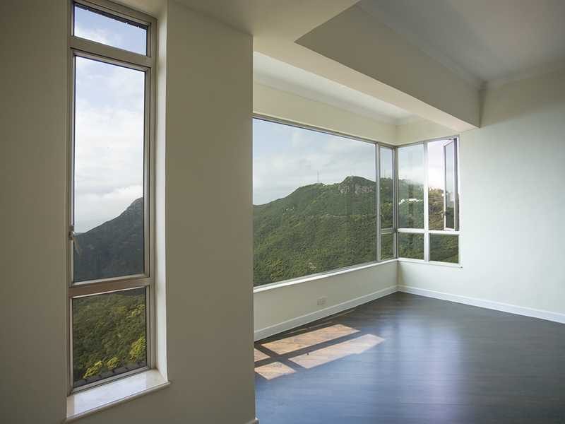 photo 3 — Chelsea Court, The Peak