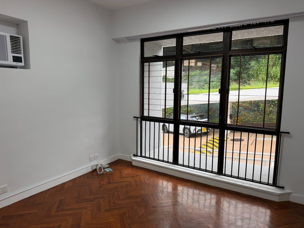 photo 12 — Pine Grove, Pok Fu Lam