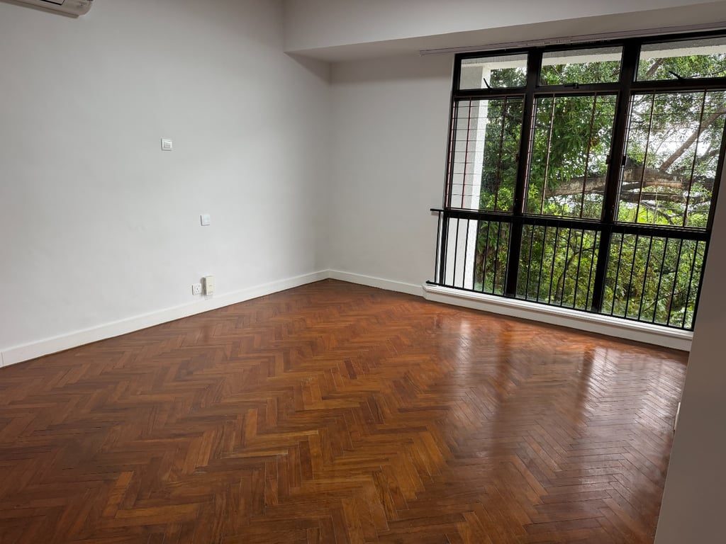 photo 10 — Pine Grove, Pok Fu Lam