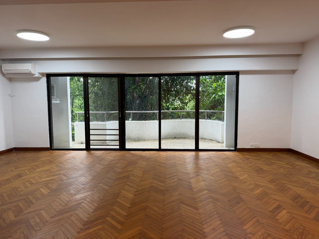 photo 1 — Pine Grove, Pok Fu Lam