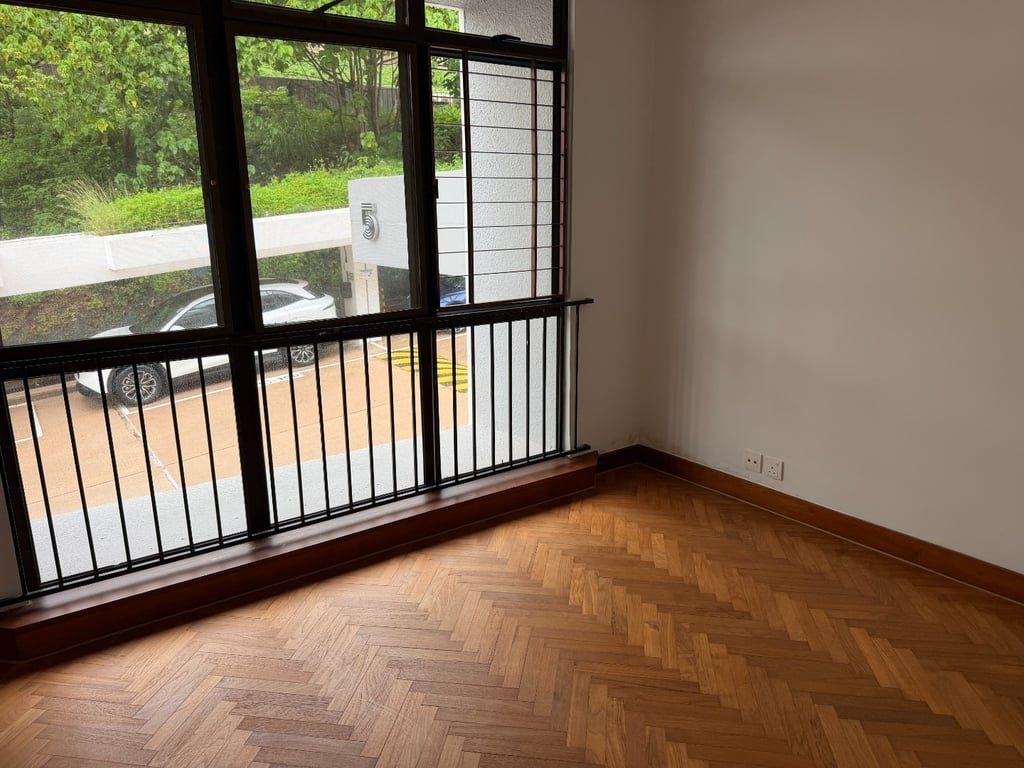 photo 10 — Pine Grove, Pok Fu Lam