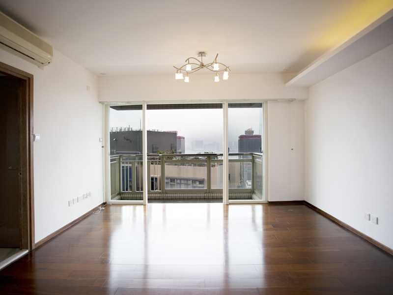photo 3 — CentreStage, Soho