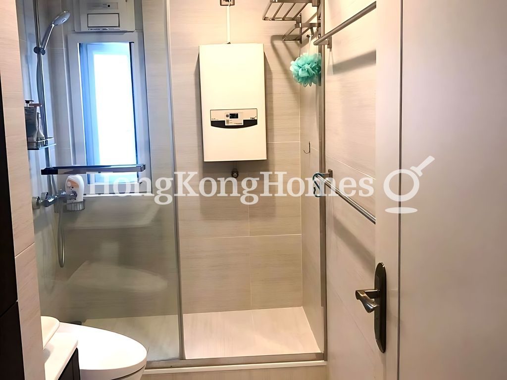 Bathroom — Fortune Garden - Block A, Mid-levels West