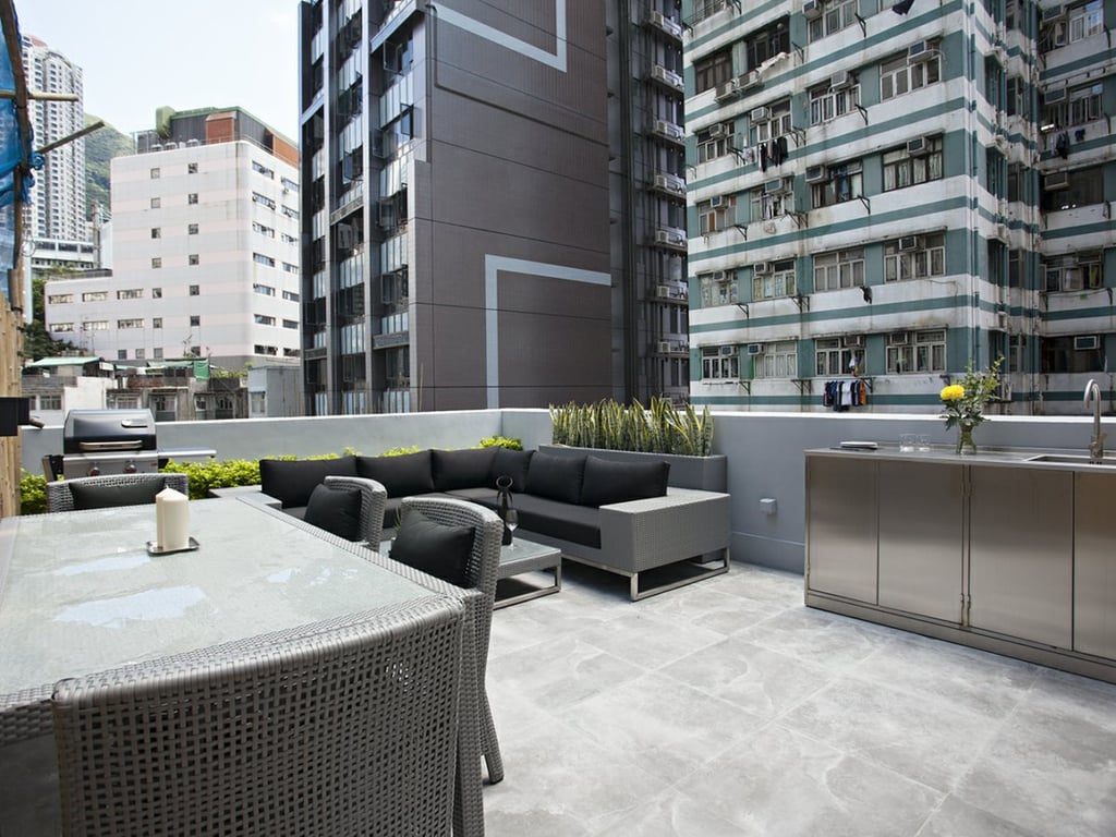 photo 3 — Augury 130, Sai Ying Pun
