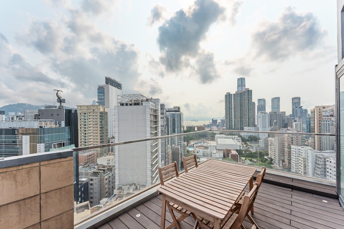 photo 3 — The Bauhinia, Tsim Sha Tsui