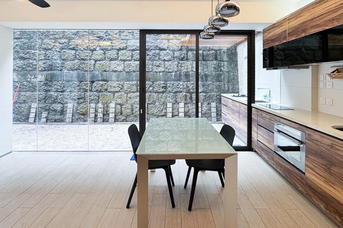photo 2 — Mayfair Court, Happy Valley