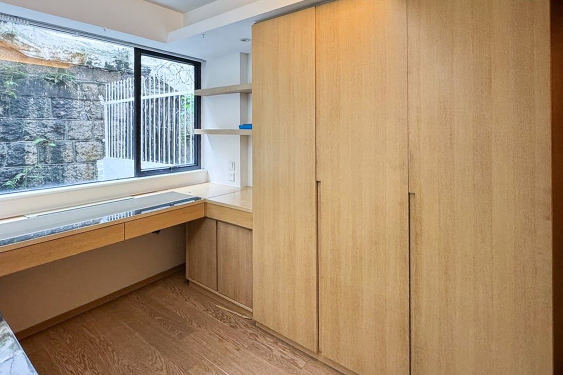 photo 9 — Mayfair Court, Happy Valley