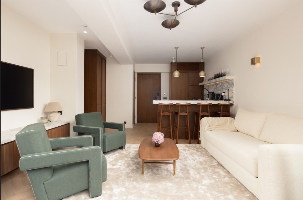 photo 2 — The Notting Hill, Mid Levels East