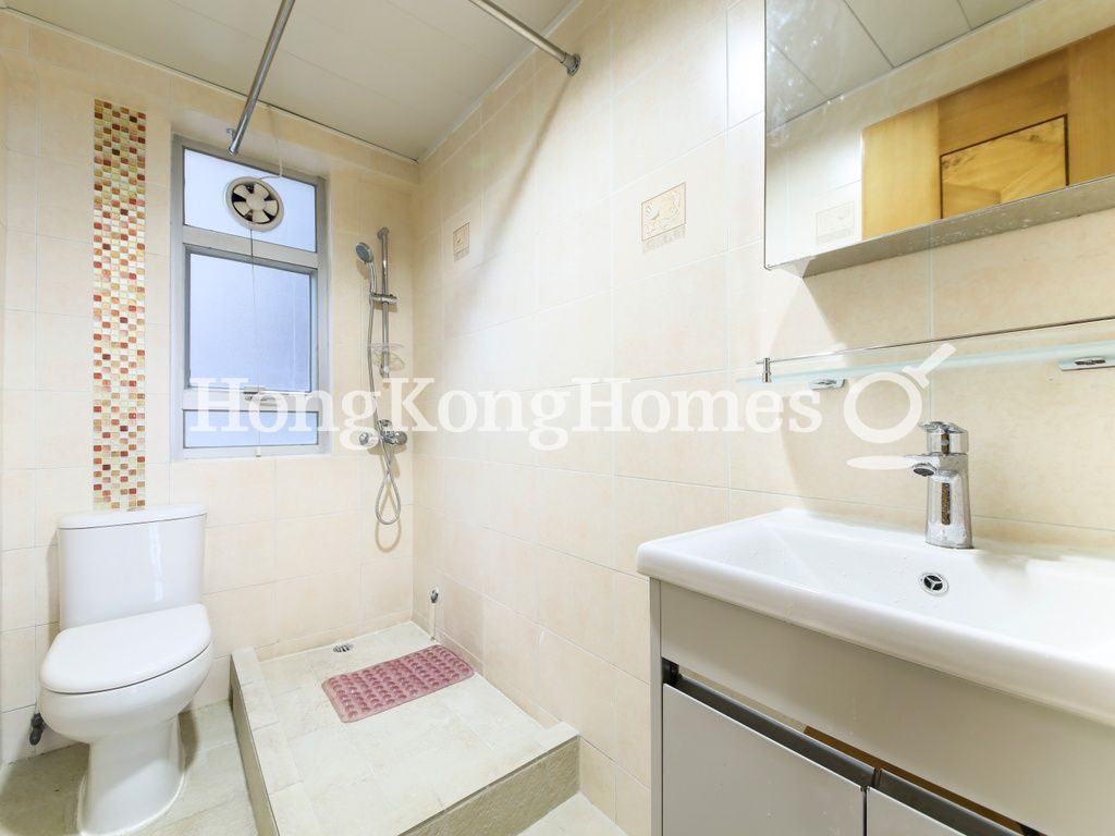 Guest Bathroom — 麗景樓，鰂魚涌