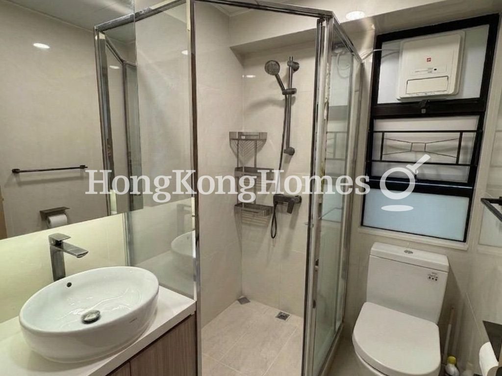 Guest Bathroom — 樂信臺 III，西半山