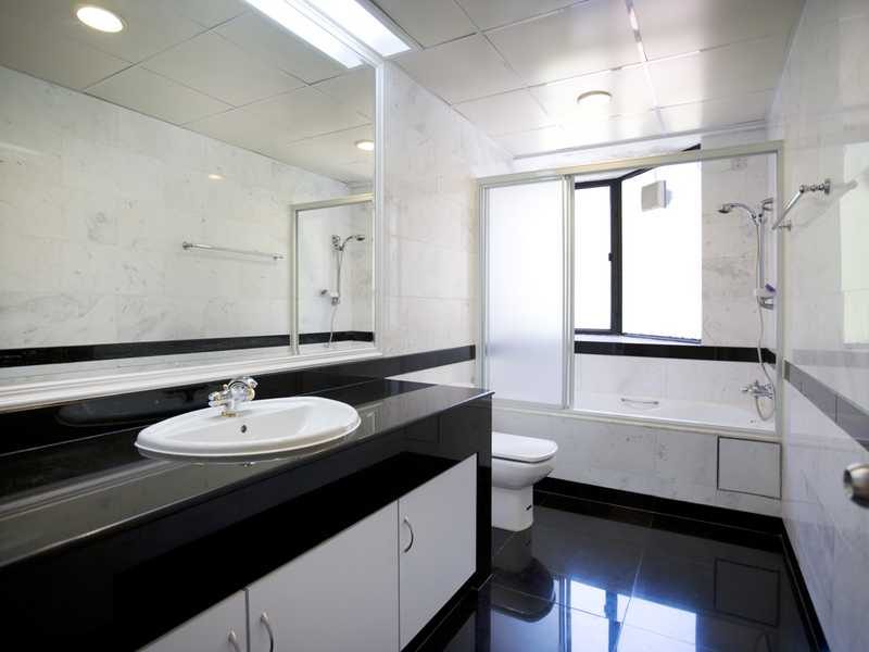 相片 13 — 南灣大廈，South Bay