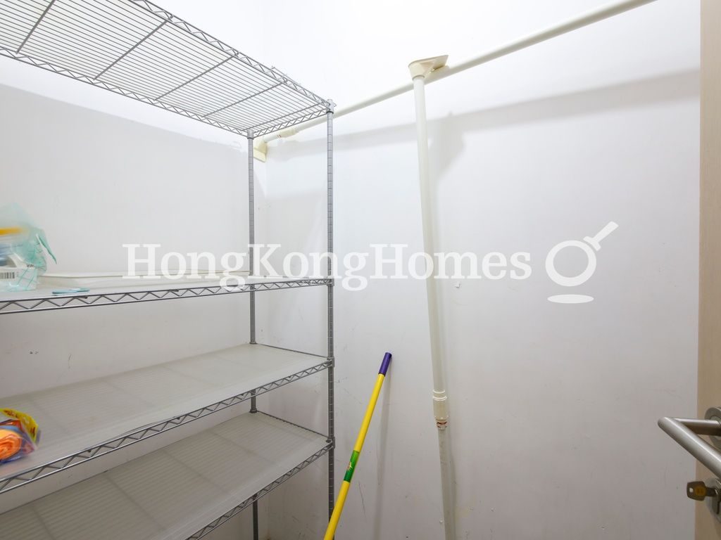 Store Room — 萃峯，灣仔
