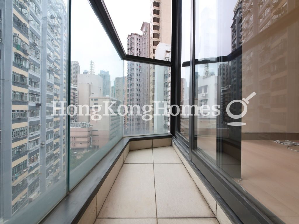 Balcony off Living and Dining Room — 萃峯，灣仔