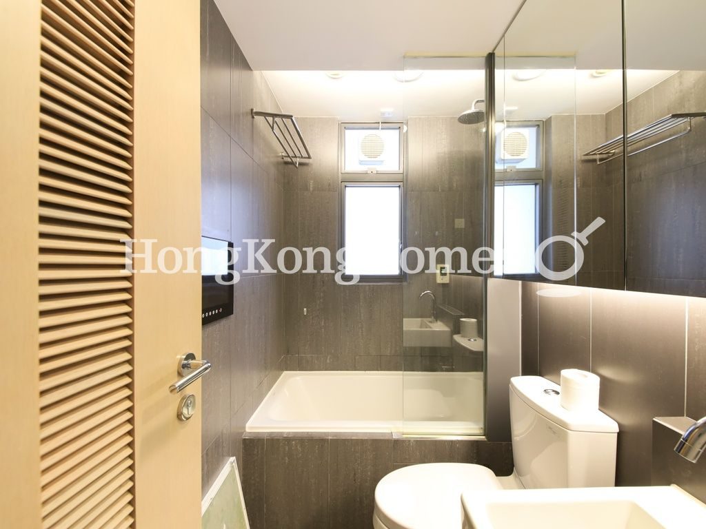 Master Bathroom — 萃峯，灣仔
