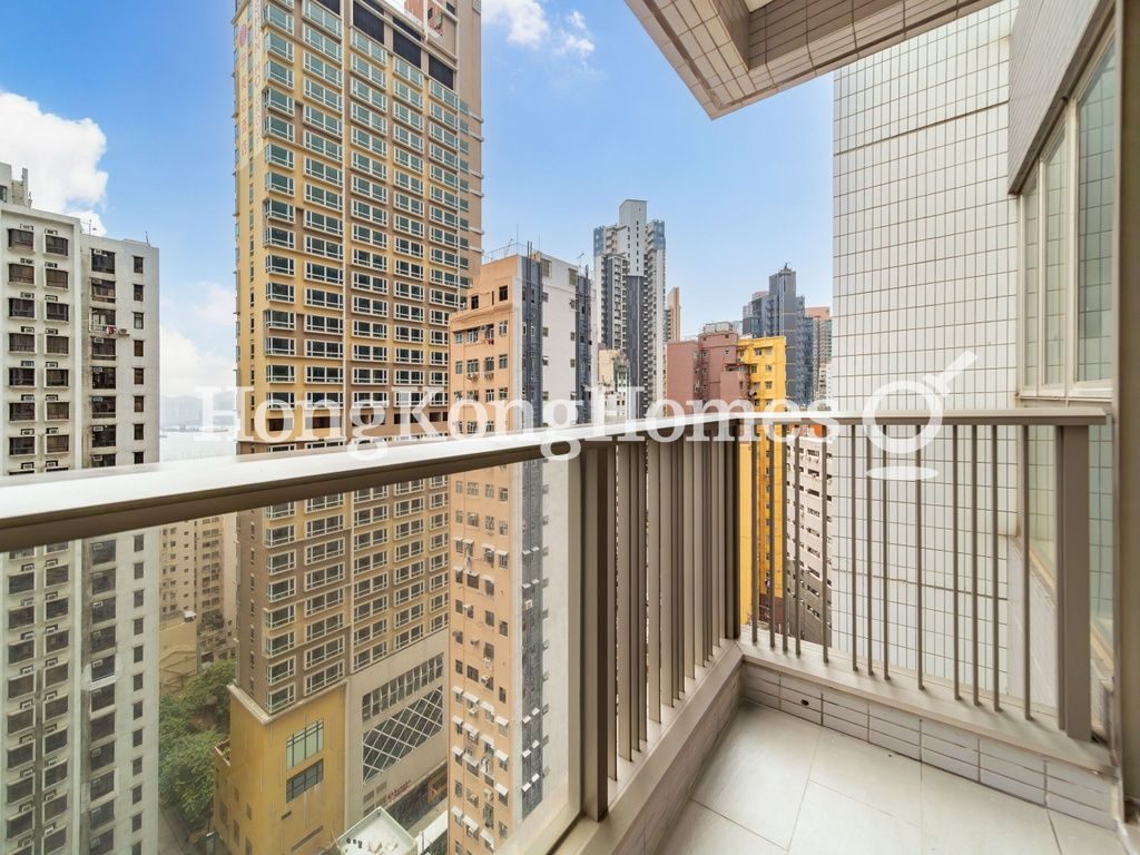 Balcony off Living and Dining Room — 縉城峰-第1座，西營盤