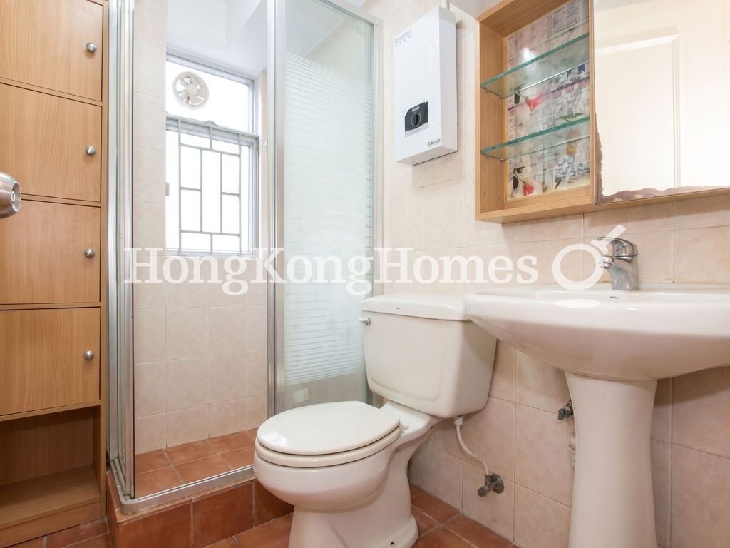 Master Bathroom — City Garden - Block 12, North Point