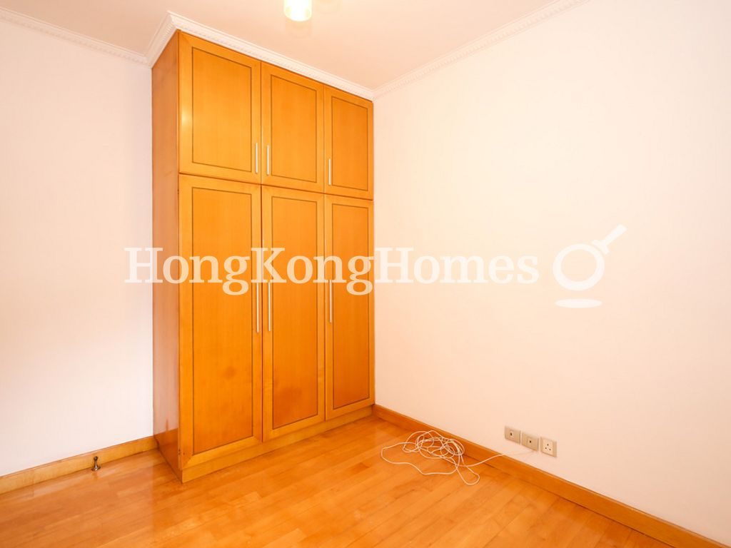 Second Bedroom — 荷塘苑，跑馬地