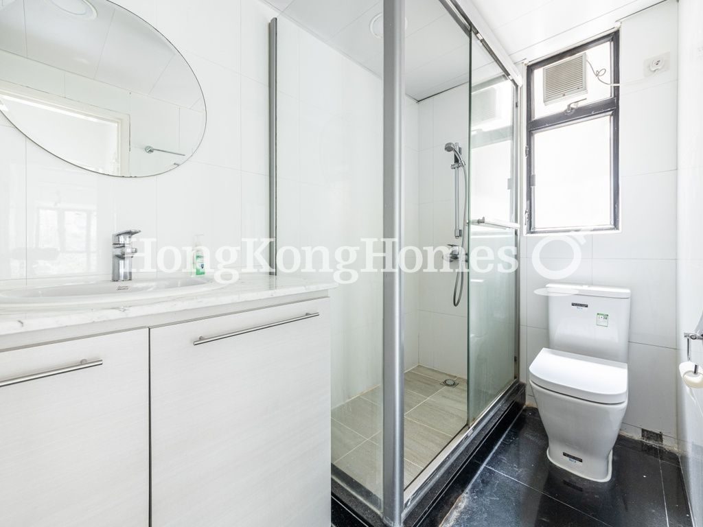 Guest Bathroom — Scenecliff II, Mid-levels West