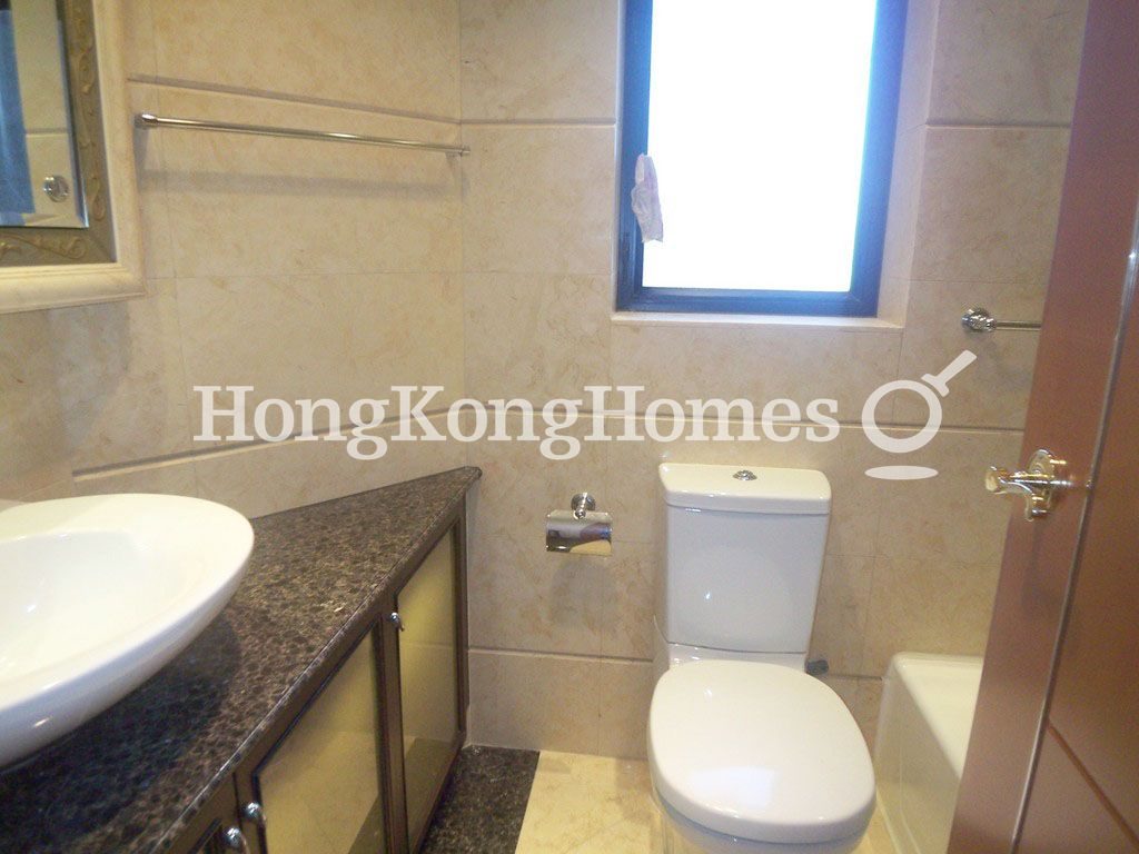 Guest Bathroom — 凱旋門 1期 第1A座 (朝日閣)，尖沙咀