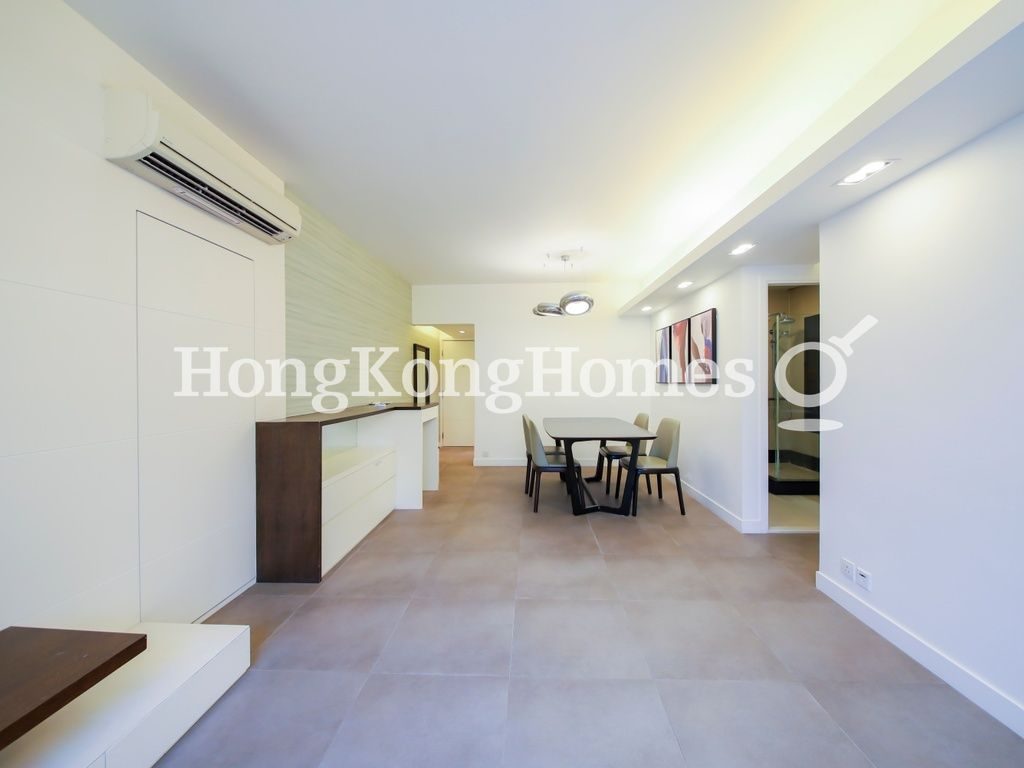 Living and Dining Room — Viking Villas - Block B, North Point Hill